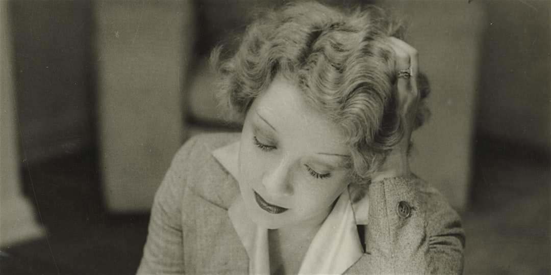 Film star Helen Twelvetrees at Bellevue Hill, Sydney, early 1936 / photograph by Sam Hood from the collection of the State Library of New South Wales